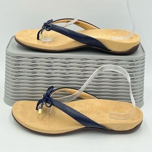 Vionic Bella II Lizard Animal Print Flip Flop Sandals Vionic Navy Blue Size 11